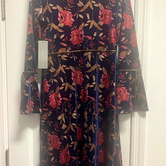 Metallic Duster. Beautiful Floral Fabric. - Picture 4 of 6